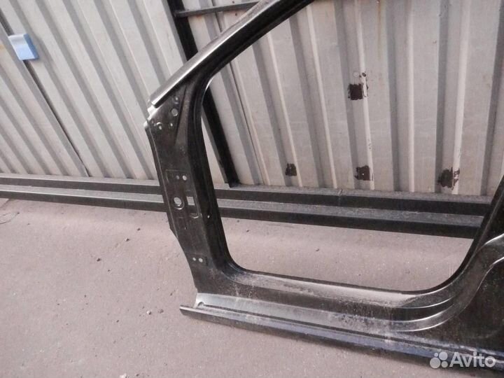 Панель боковая кузова/стойка левая Volkswagen Polo