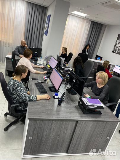 Стол офисный для сотрудников