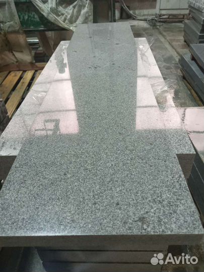 Серый гранит цветок урала