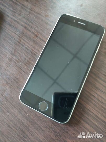 Телефон iPhone 6s