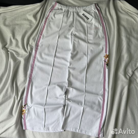 Широкие спортивные брюки guess