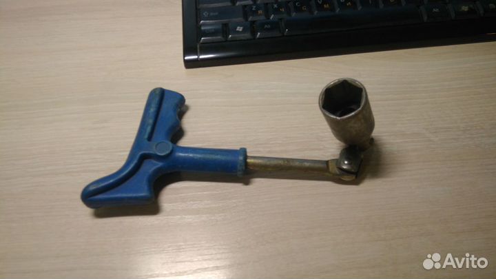 Свечной ключ 21