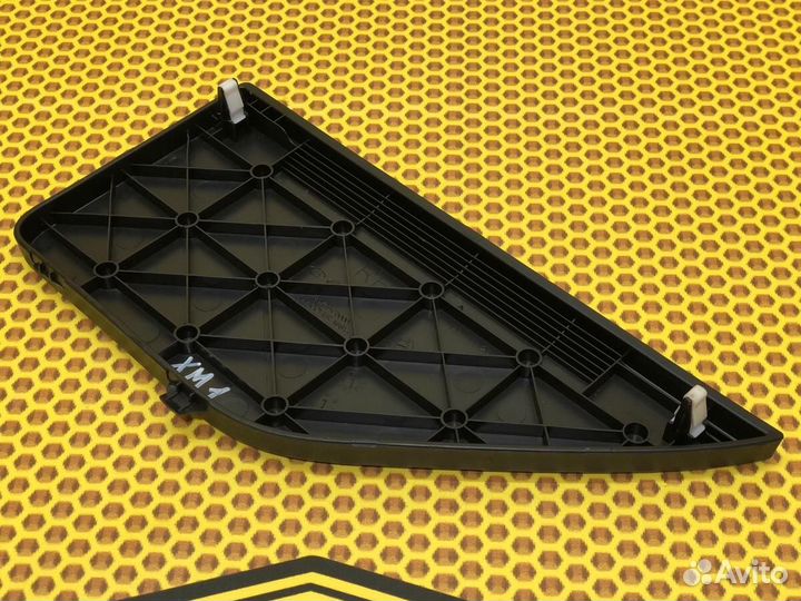 Обшивка багажника правая Kia Sorento Prime UM D4HB