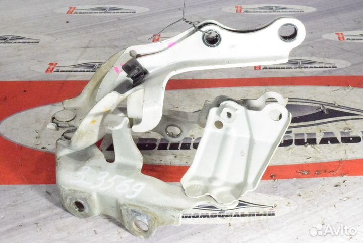 Петля капота c Lexus LS460 USF40 1UR-FSE