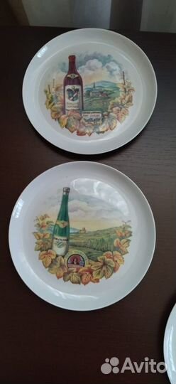 Сырные немецкие тарелки и поднос