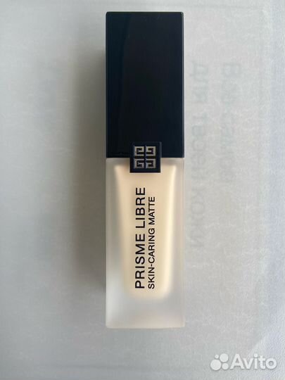 Givenchy тональный крем, база, хайлайтер