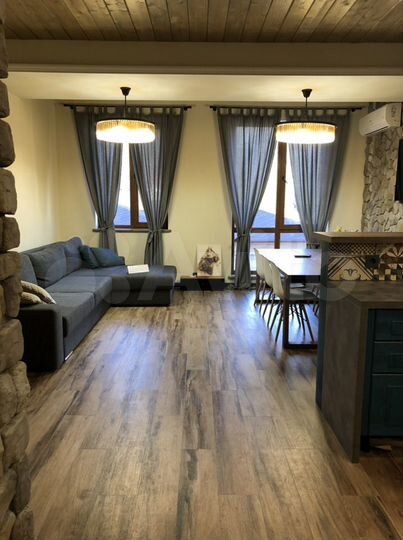 2-к. квартира, 90 м², 5/6 эт.