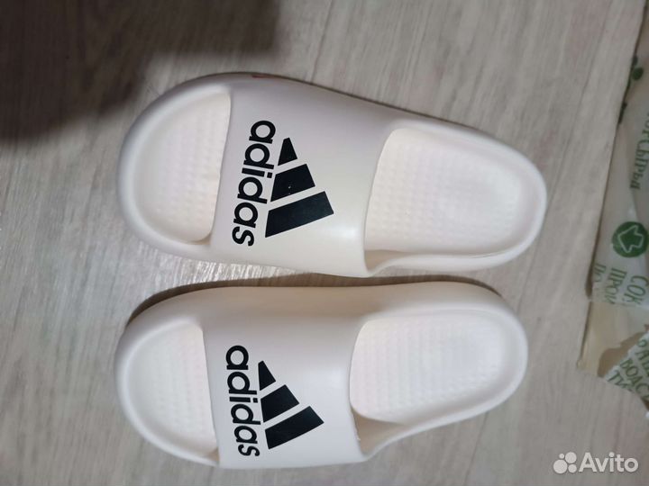 Шлепки adidas