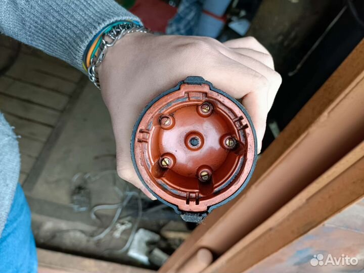 Крышка трамблера Audi 100