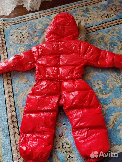 Зимний комбинезон для девочки Moncler