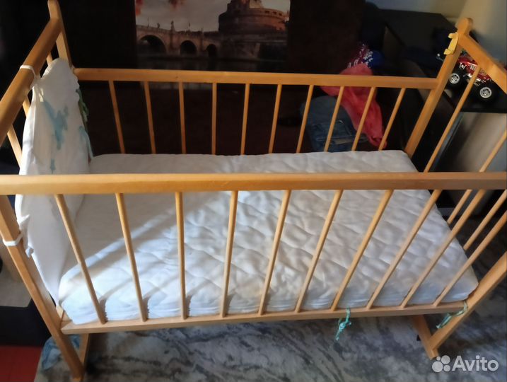 Детская кроватка