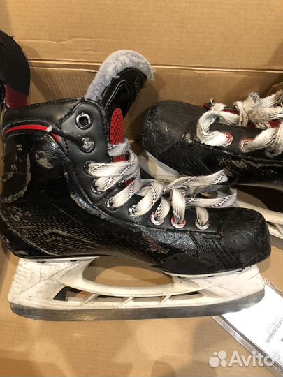 Хоккейные коньки bauer x800