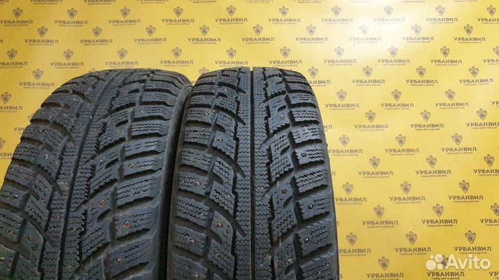 Marshal I'Zen RV Stud KC16 215/65 R16 98
