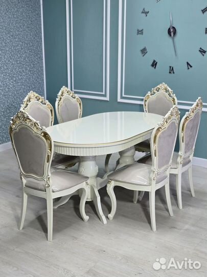 Столы и стулья