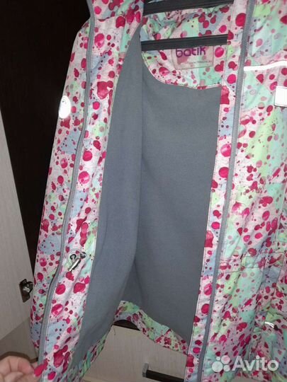 Ветровка для девочки