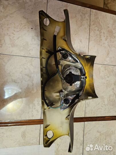 Фара на скутер Omaks