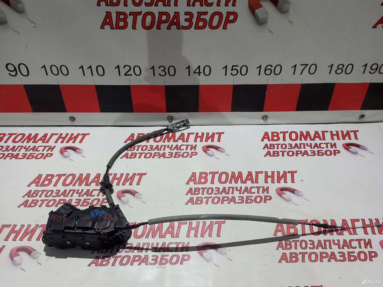 Замок задний правый Фольксваген Джетта 7