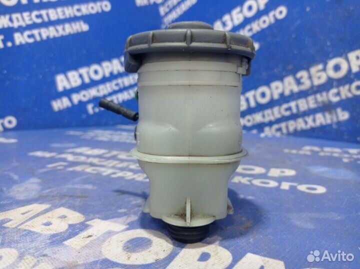Бачок для тормозной жидкости Honda Hr-V купе D16A