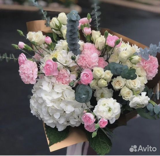 Доставка букетов гортензии по Санкт-Петербургу