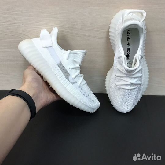 Кроссовки Adidas Yeezy boost 350 летние белые