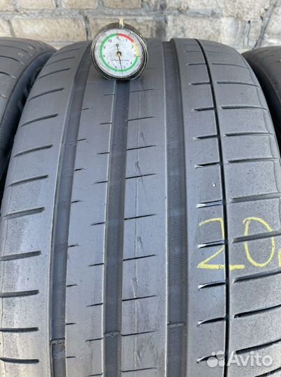 Vredestein Ultrac Vorti 245/35 R20 и 275/30 R20