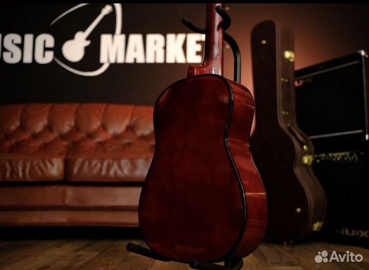 Классическая гитара Belucci + чехол