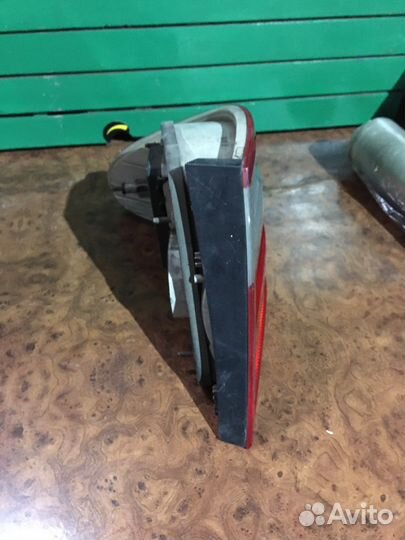 Фонарь задний правый Mercedes CLK W208