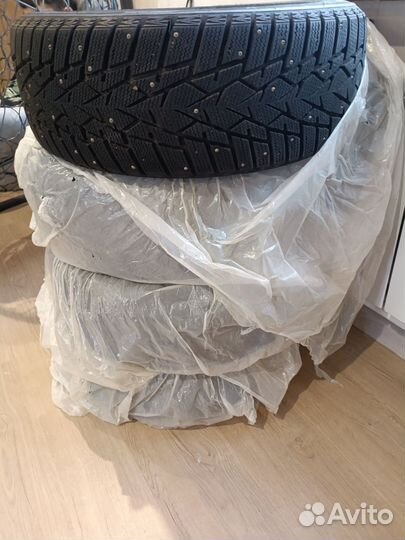 DoubleStar DU01 215/60 R16 95T