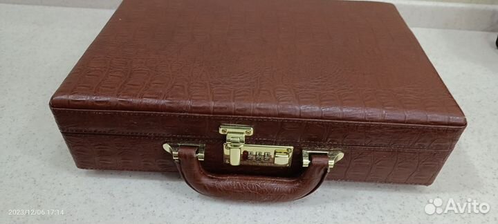 Подарочный набор для пикника в кейсе