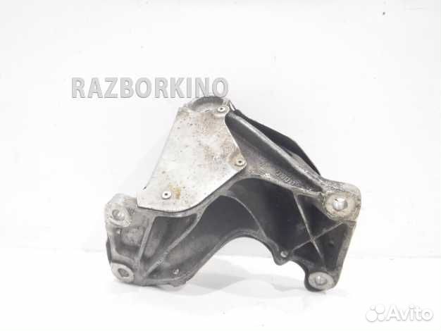 Кронштейн двигателя бмв