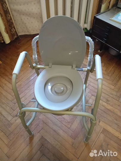 Кресло-туалет для пожилых людей