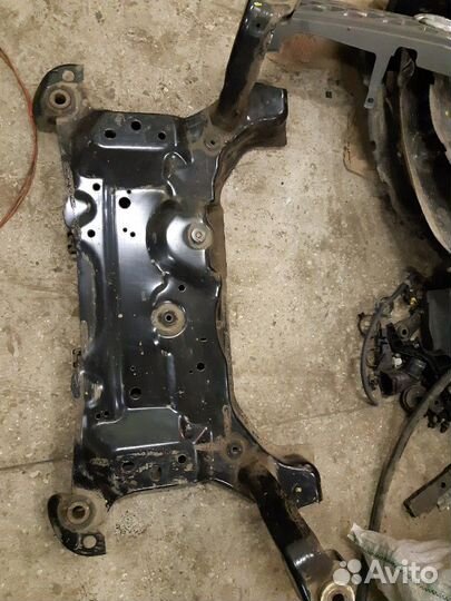 Подрамник передний Ford Focus 3