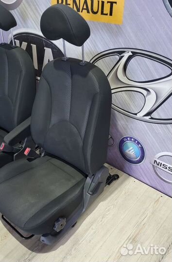 Сиденье кресло переднее Kia RIO 2 Лев, Прав