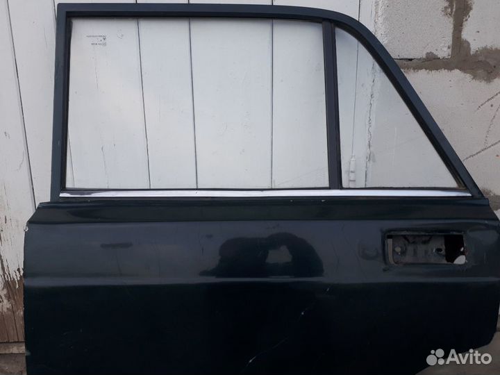 Задняя левая дверь на ваз 2107