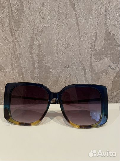 Солнцезащитные очки