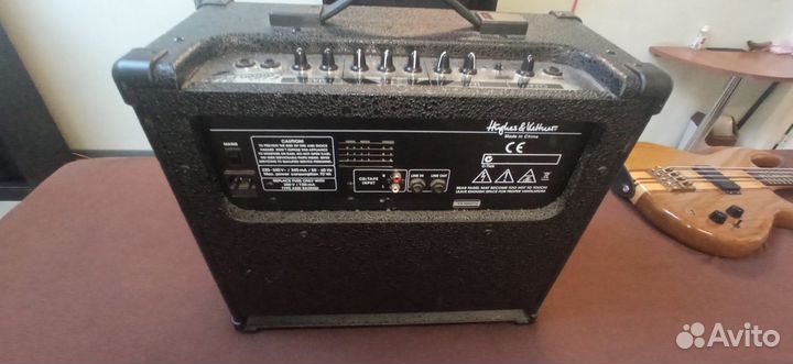 Комбоусилитель Hughes & Kettner гитарный