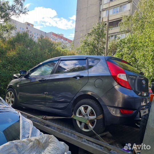 Hyundai Solaris 1.4 МТ, 2011, битый, 150 000 км