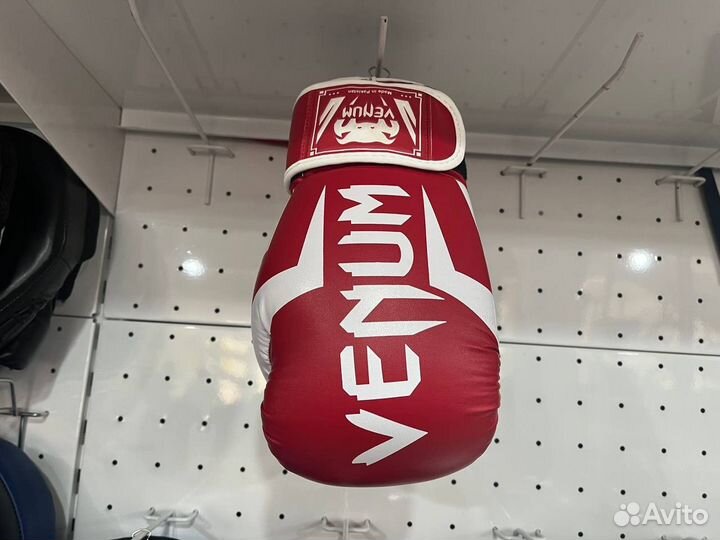 Боксерские перчатки