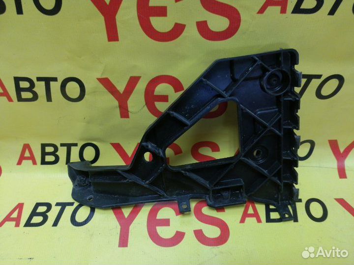 Крепление бампера переднее правое Audi A6 C6