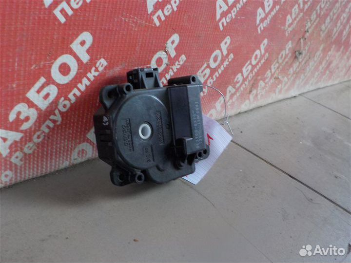 Серво-привод заслонки отопителя салона Toyota