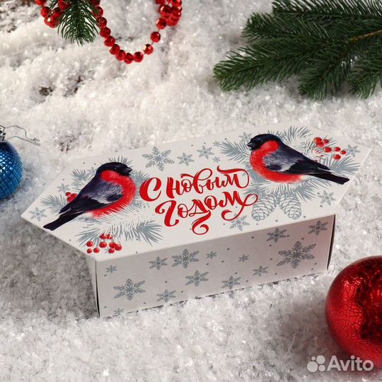 Подарочная коробка 