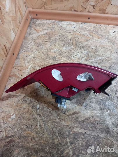 Фонарь задний левый правый Пассат Б7 универсал