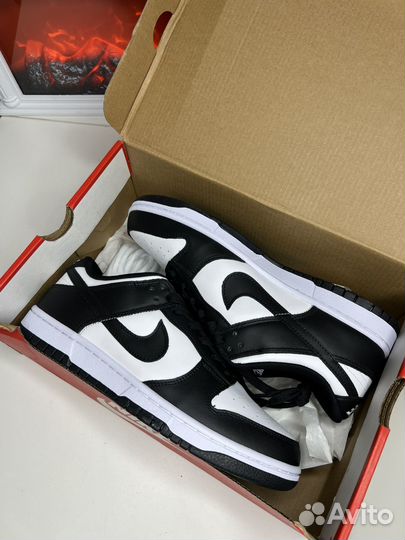 Nike dunk low panda 43