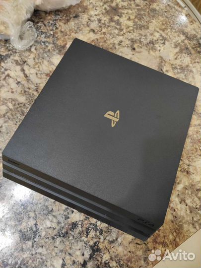 Sony PS4 pro 1tb + 3 игры