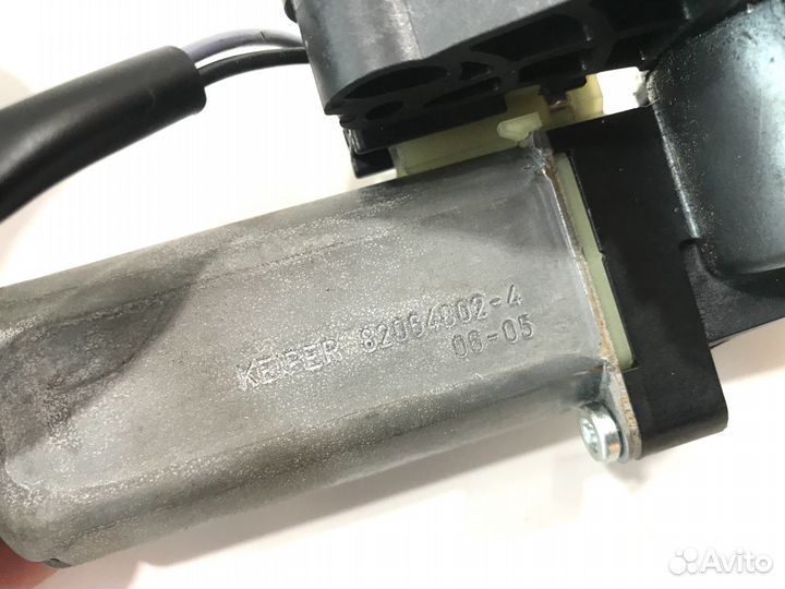 Моторчик кресла Mercedes C W203