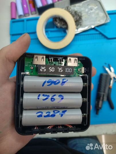 Повербанк 6000мАч новый с банками