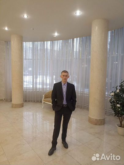 Дворник, оператор поломоечной машины