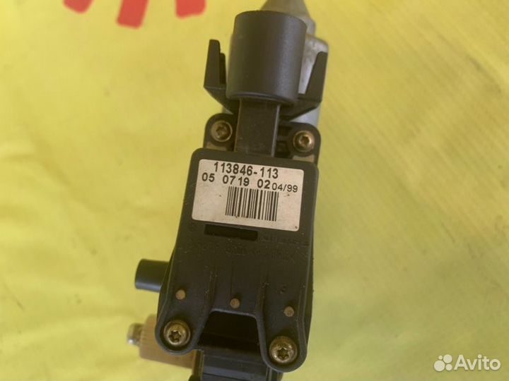 Мотор стеклоподъемника передний левый Audi A4