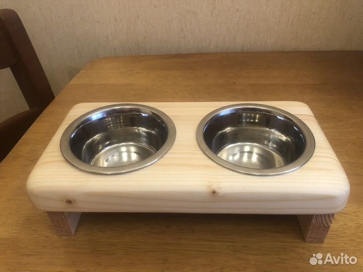 Подставка для мисок животных