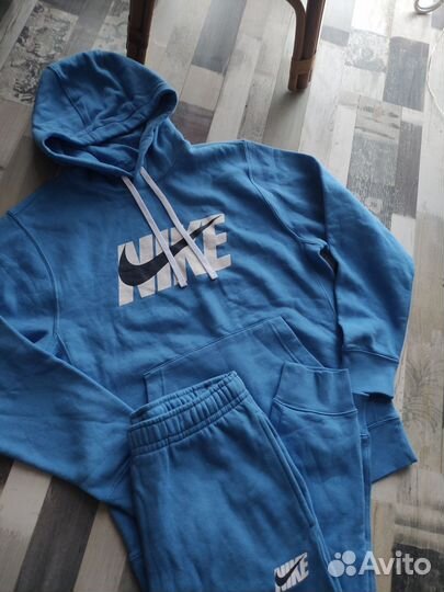 Костюм Nike S